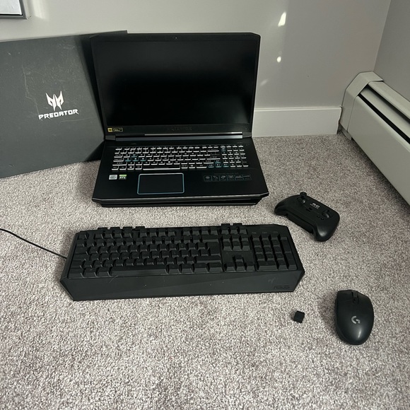Predator Helios 300 Gaming Set - Picture 5 of 8